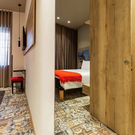 Ibis Styles