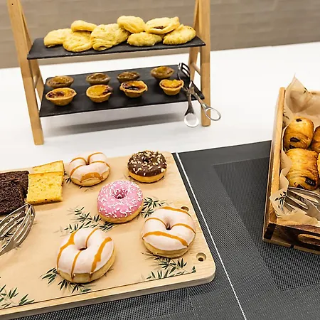 Ibis Styles Шавиш