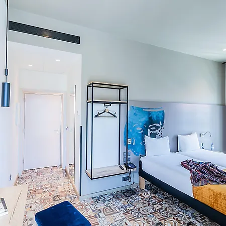 Hotel Ibis Styles 3*