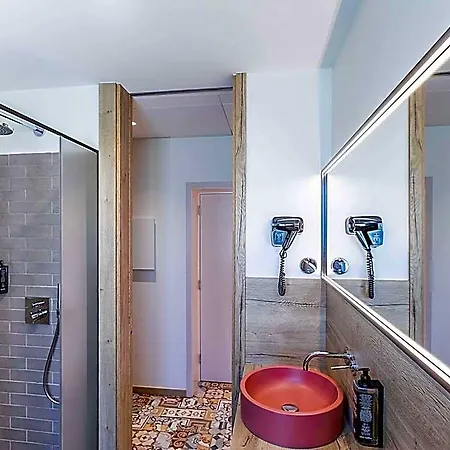 Ξενοδοχείο Ibis Styles 3*