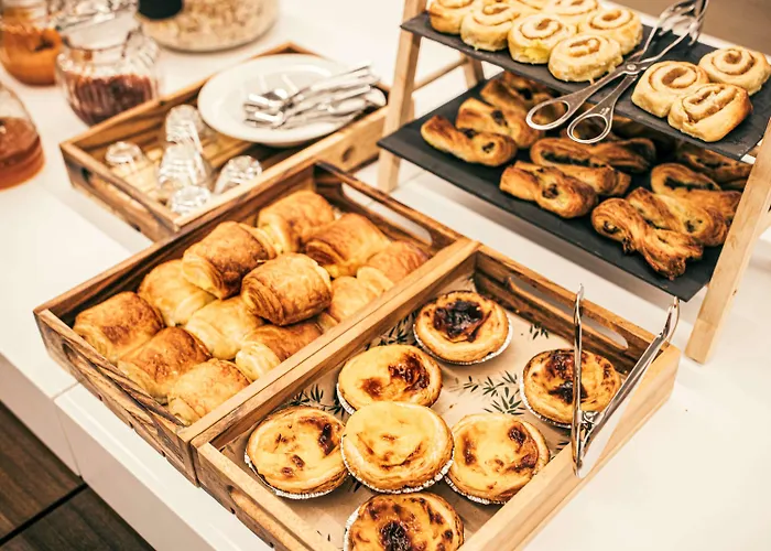 Ibis Styles Шавиш