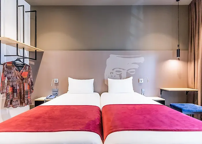 Ibis Styles Шавиш