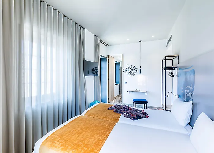 Отель Ibis Styles 3*