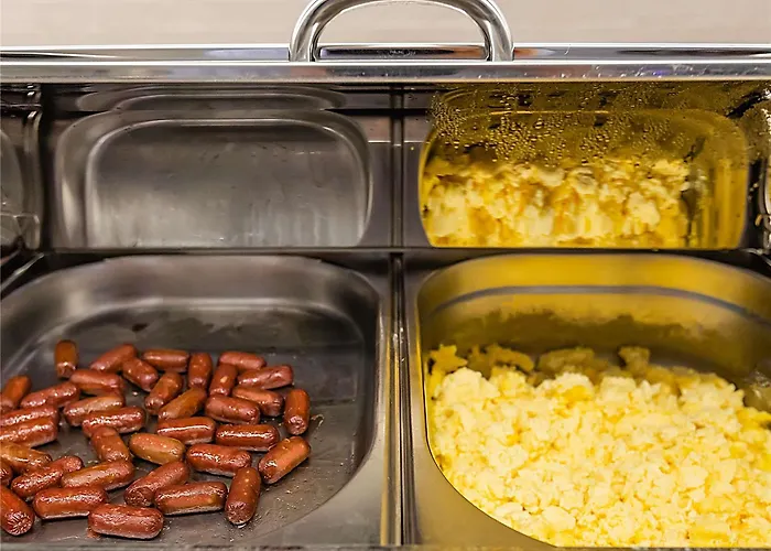 Ibis Styles Отель Шавиш