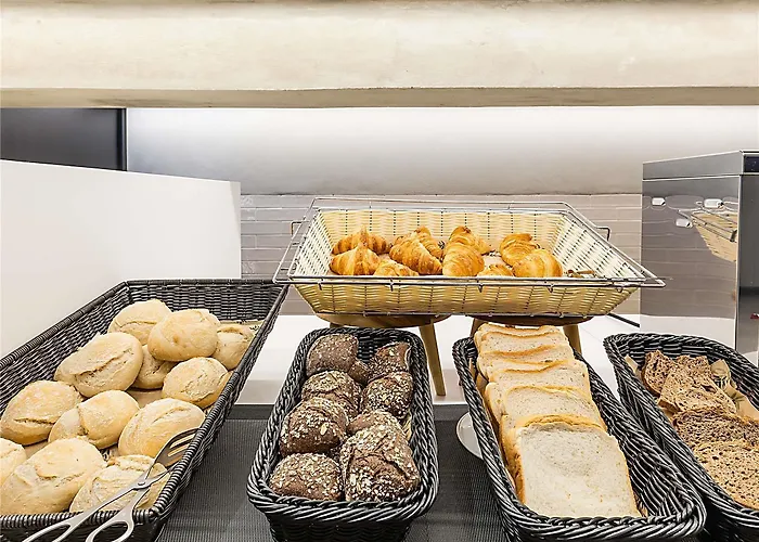 Отель Ibis Styles 3*